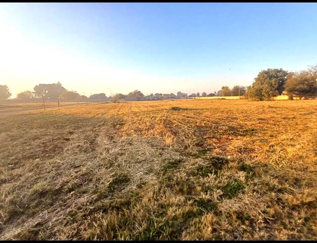 2,035M² VACANT LAND FOR SALE IN KOOKRUS